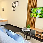 A Comfy Apartment In Smichov - Andel