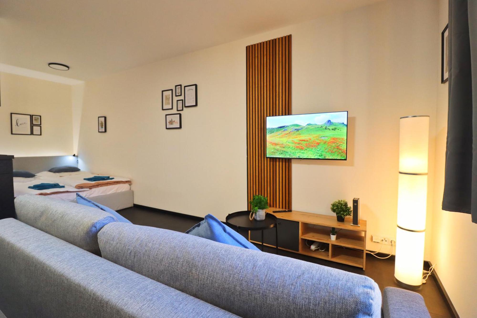 Apartment A Comfy In Smichov - Andel Prague