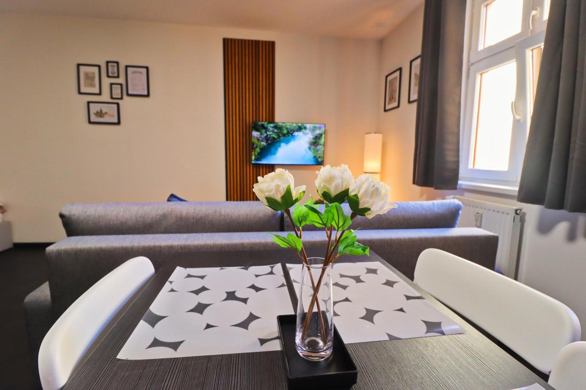 A Comfy In Smichov - Andel Apartment Prague