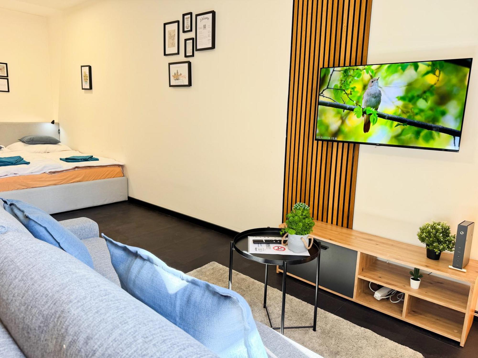 A Comfy In Smichov - Andel Apartment *