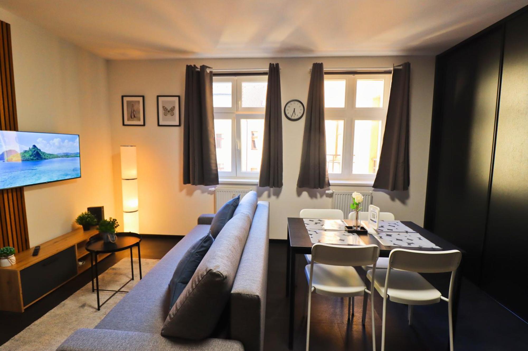 Apartment A Comfy In Smichov - Andel Prague