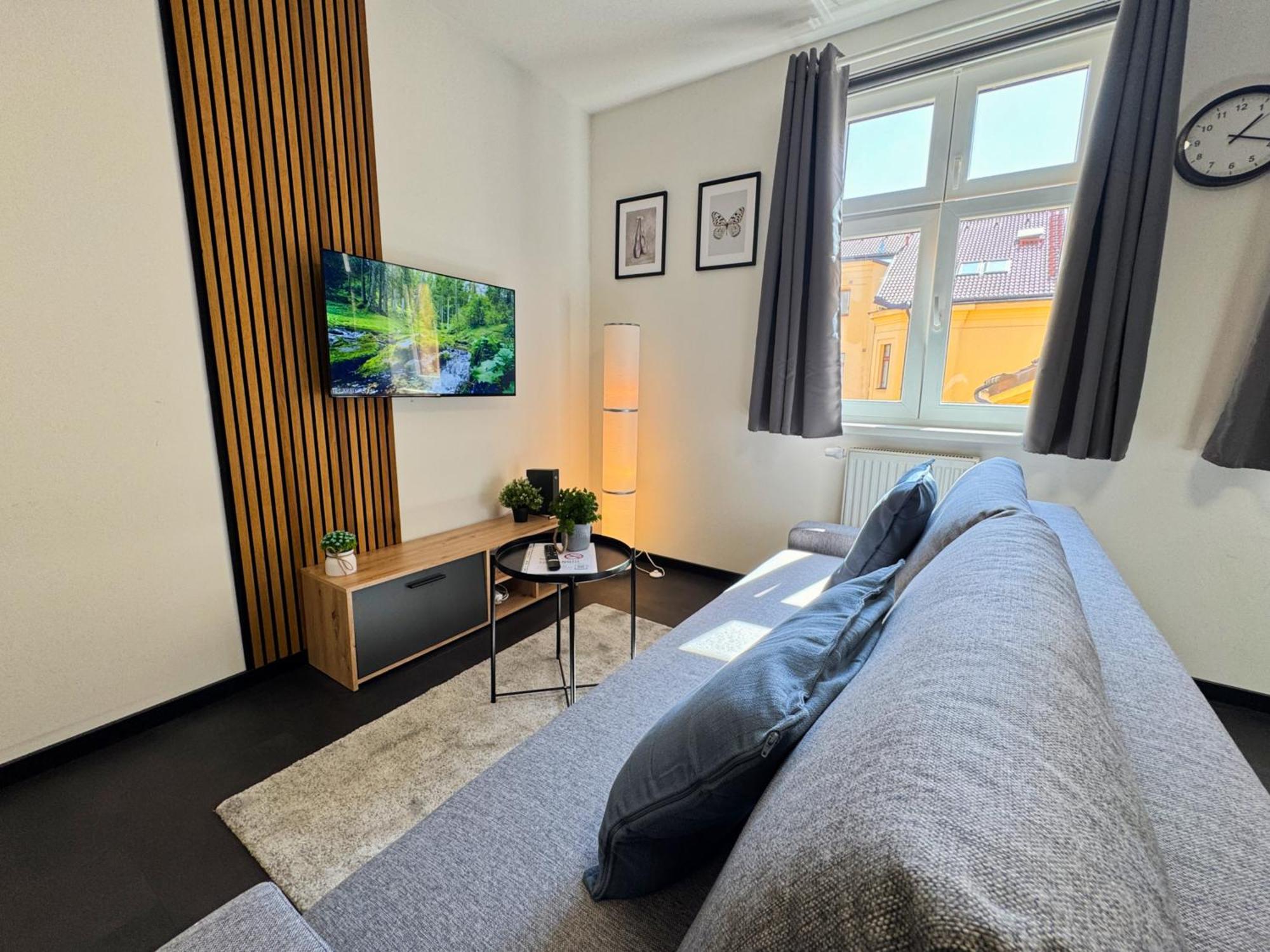 Apartment A Comfy In Smichov - Andel *