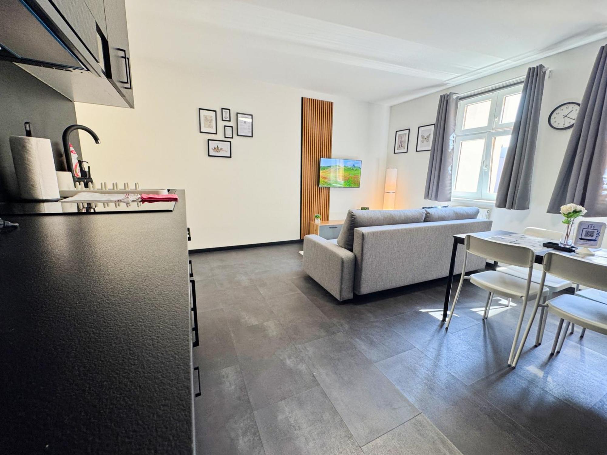 Apartment A Comfy In Smichov - Andel *
